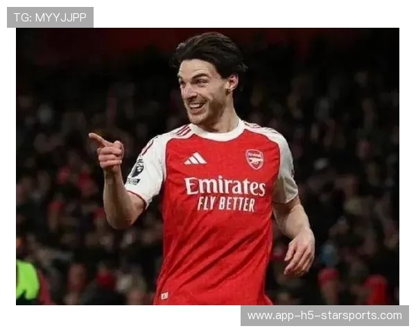 赖斯弧顶重炮,皮球击中立柱弹出,足球赖斯 赖斯弧顶重炮,皮球击中立柱弹出,足球赖斯